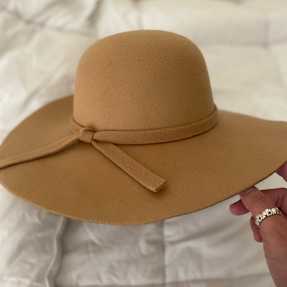 NWT Cary Lane Beige/Tan Felt/Wool Wide-Brim Hat Women’s
